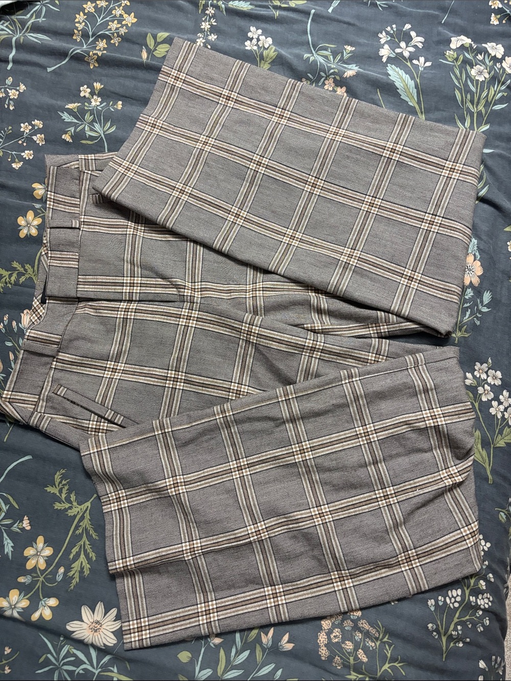 Banana Republic Wide-Leg High Waisted Classic Dress Pants in Grey Plaid Size 6